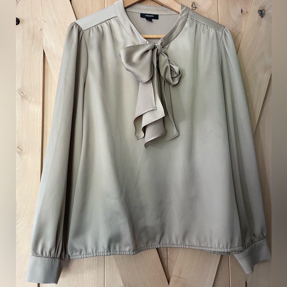 Alfani Taupe silky tie neck blouse L